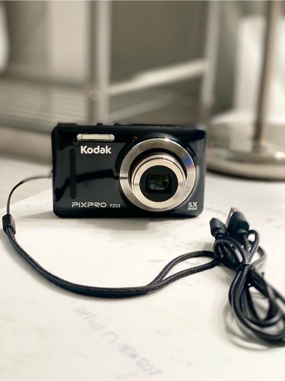 Kodak PIXPRO Friendly Zoom FZ53-16.1 MP With SanDisk 32GB Memory Card
